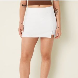 VICTORIA’S SECRET PINK ACTIVE SKORT IN WHITE